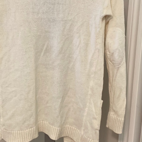 ☀️ 4/$25 Fuzzy Cardigan - Picture 3 of 5